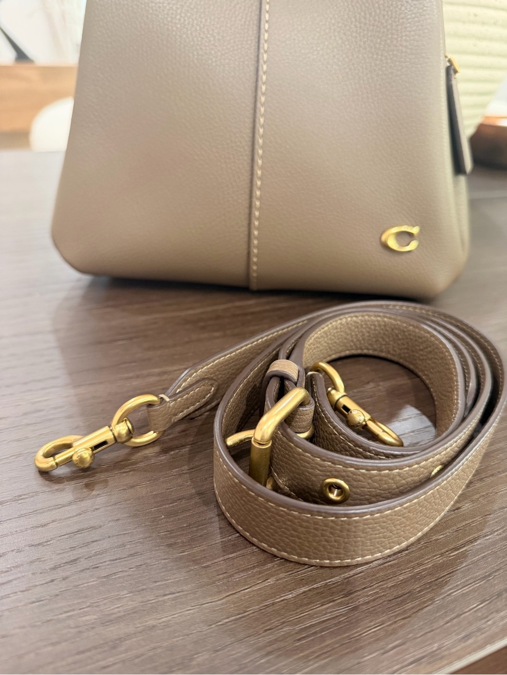 Coach Lana Shoulder Bag 23 - Picture 11 of 11